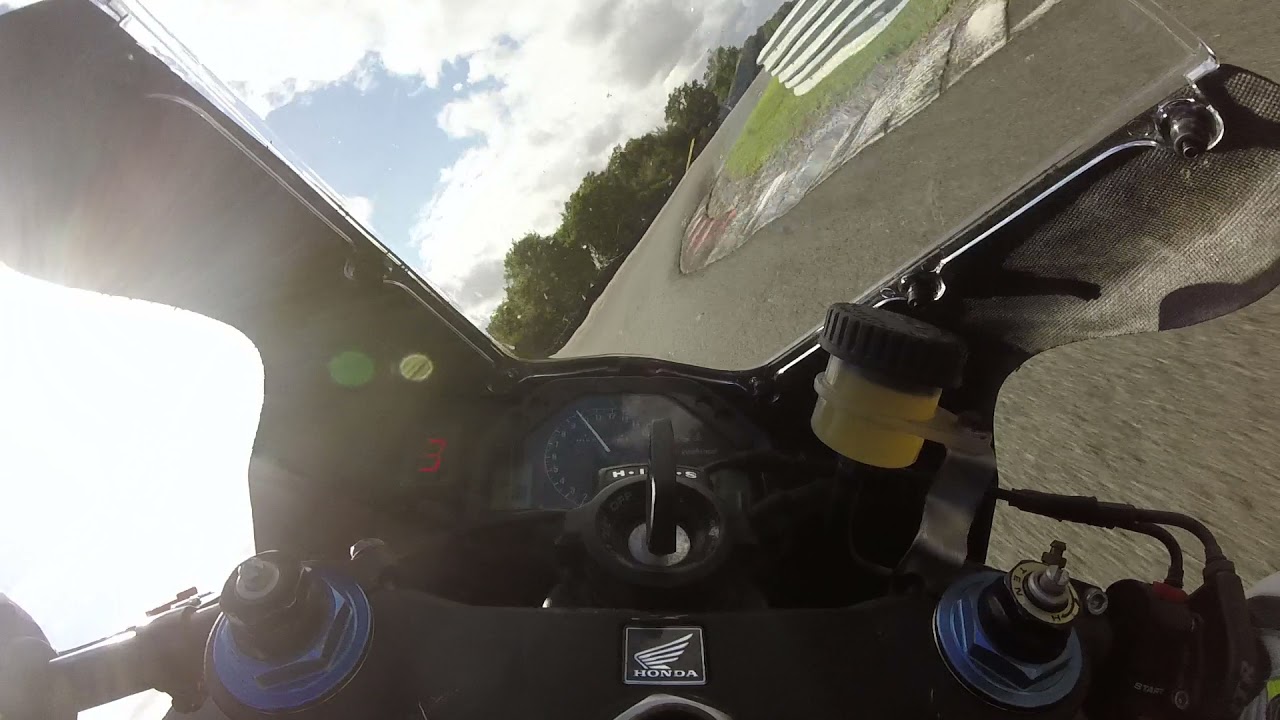 le vigeant moto 600 CBR Team 18 catégorie expert