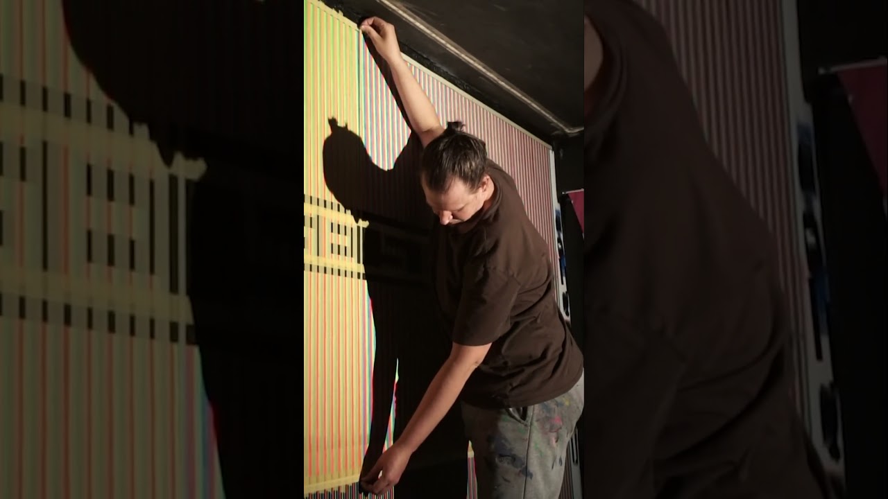 Mural of a TV screen optical illusion #mural #opticalart #80s #90s