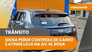Idosa perde controle e atinge loja na Av. Miguel Rosa; acompanhe! | Bom Dia