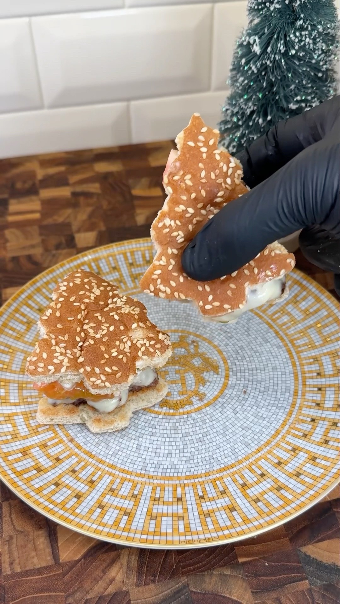 Christmas Tree Shaped Burgers ? #shorts