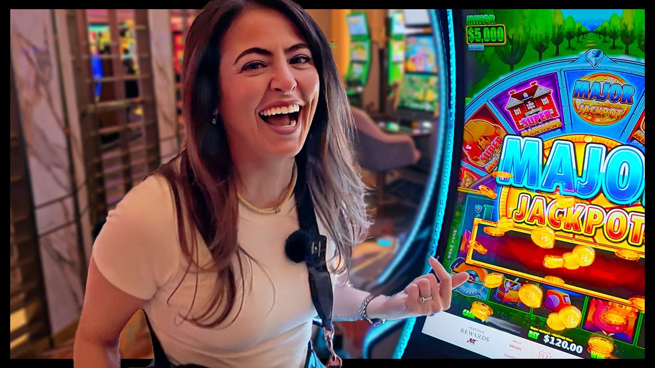 The Craziest Casino Moment of My Life!