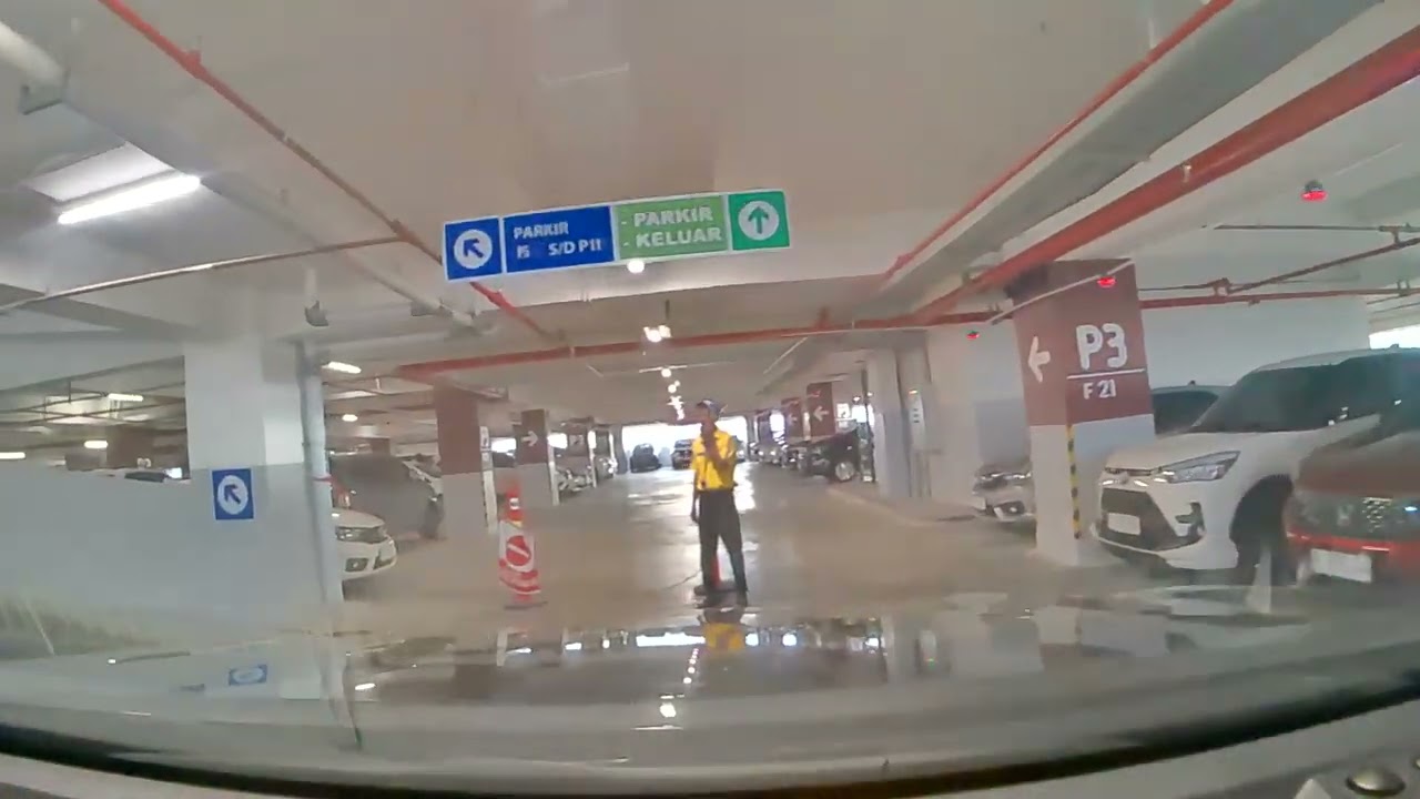 NAIK KE PARKIRAN GEDUNG DP MALL SEMARANG