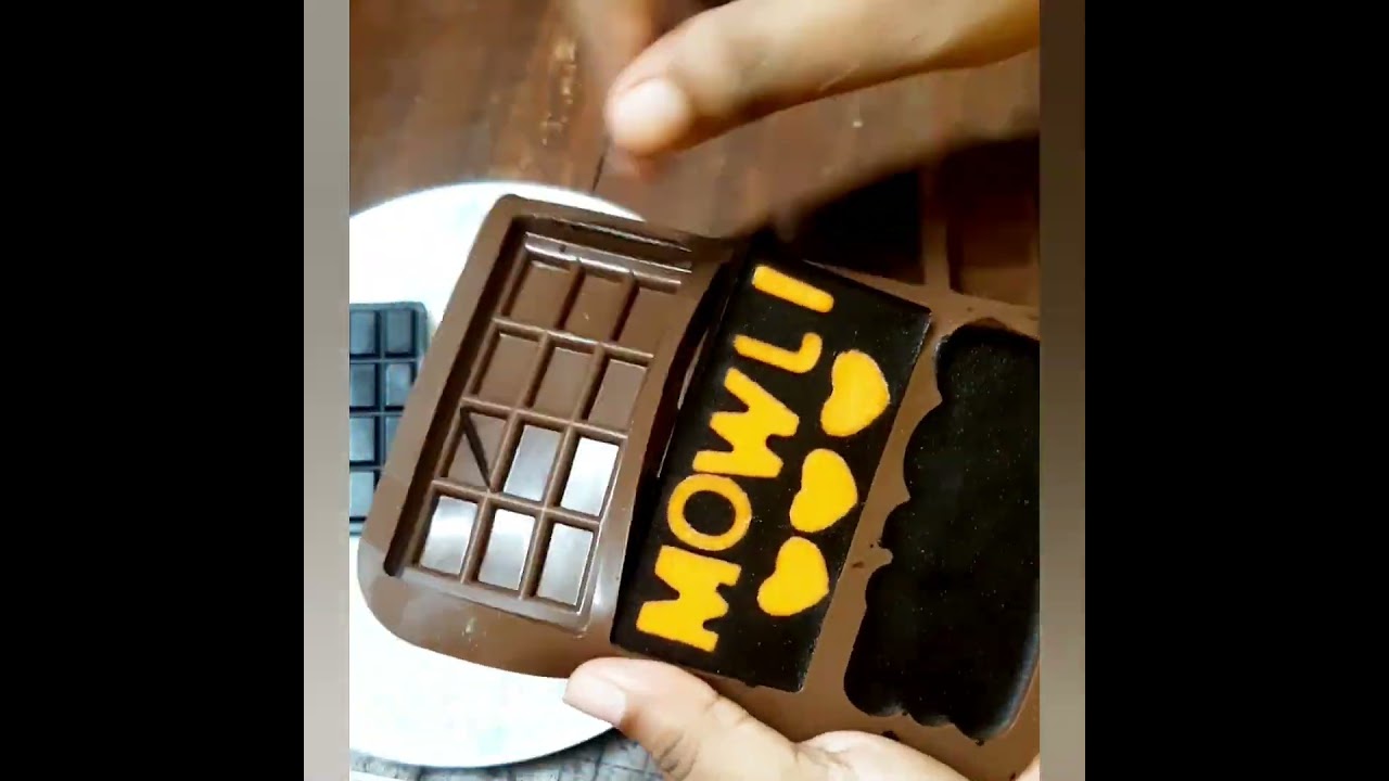 How to remove chocolate from chocolate molds 