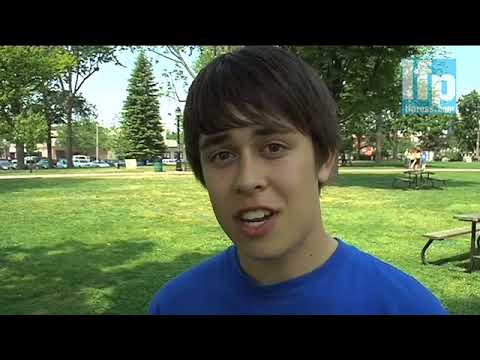 Barefoot walking in the park for a cause