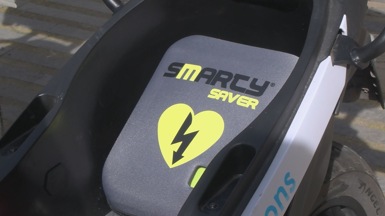 SMATSA incorpora 16 desfibril·ladors en els seus vehicles