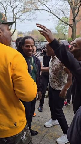 MIKE TYSON \u0026 SHANNON BRIGGS STREET FIGHTING IN NEW YORK!😳 #shorts