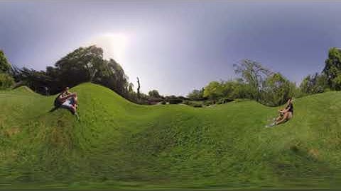 Medusa Digital - Macular Degeneration -Virtual Reality Simulation of the Eye Condition