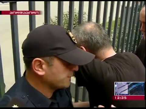 ატირებული ზაზა სარალიძე პროკურატურასთან