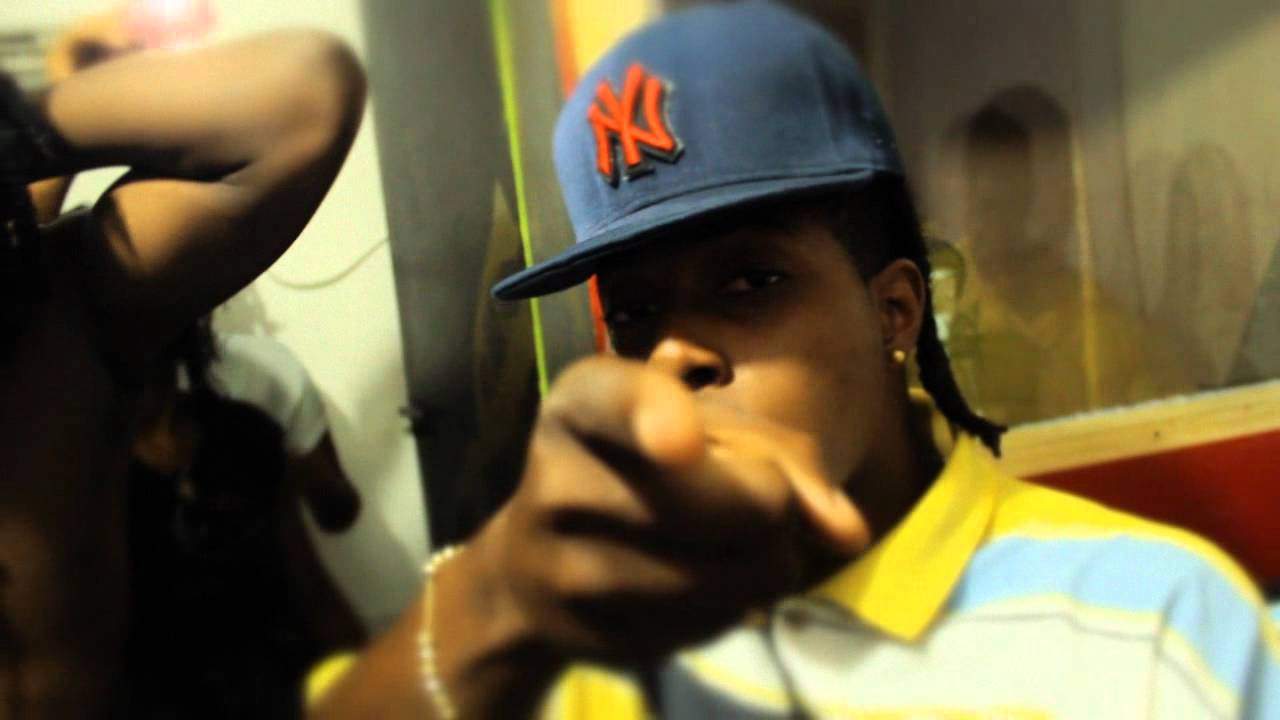 PSK Music Freestyl (M.O.B & Elji) [2elveFilms]