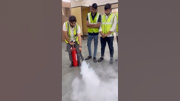 How to Use a CO2 Fire Extinguisher! Quick & effective Fire Safety Demo #extinguisher #firestarting