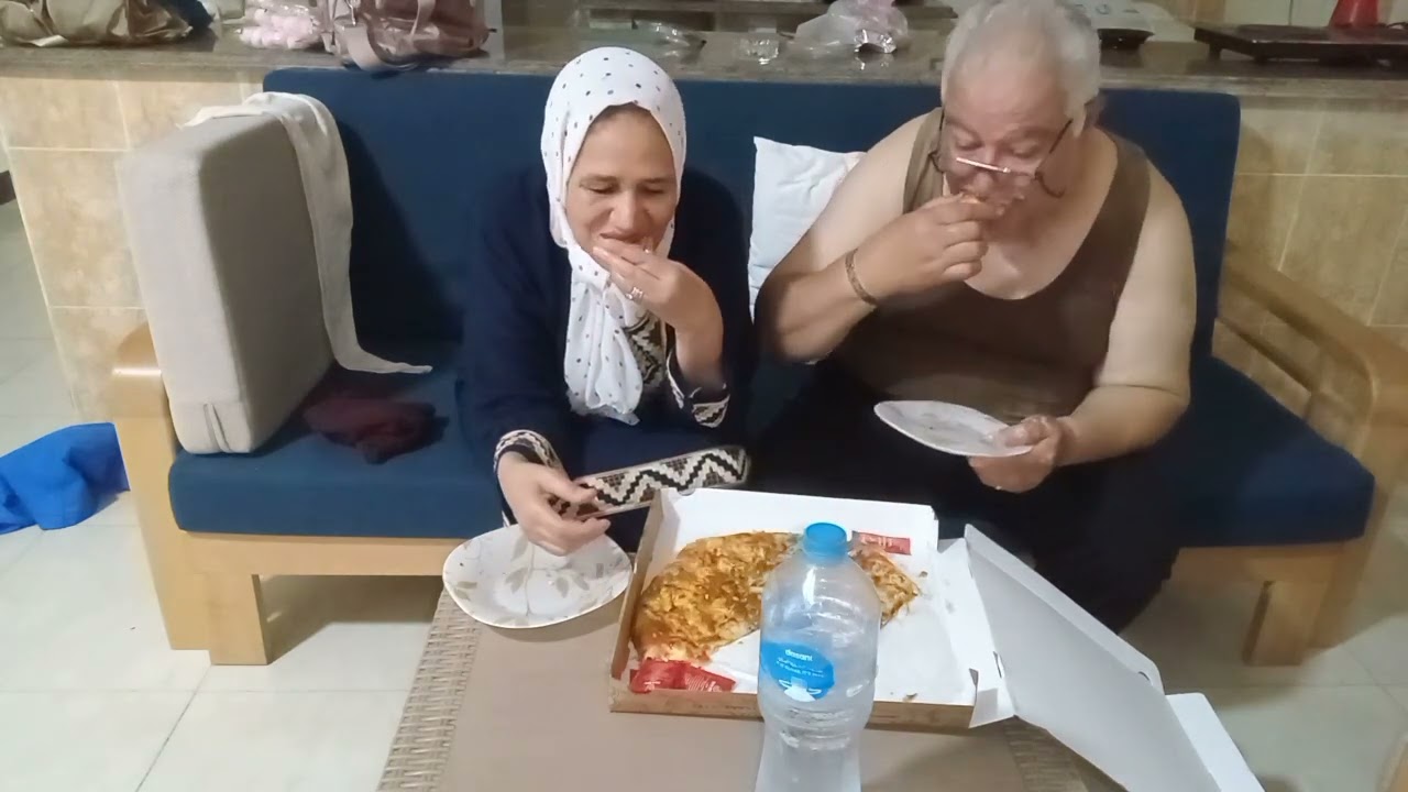 #مقارنه بين فطير جمصه وفطيررأس البر (اتصدمنا).من مطاعم الدمياطي بجمصه.