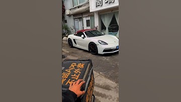 Thế giới này thật bất công: Người nghèo tiêu tiền để giàu, còn người giàu tiết kiệm để giàu hơn.