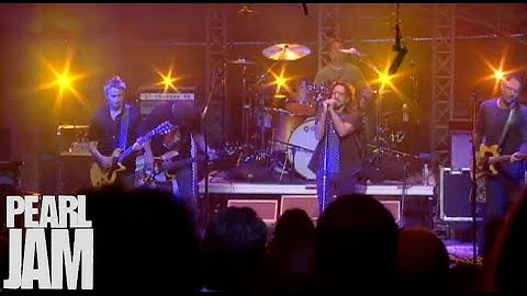 Do The Evolution - Late Show With David Letterman - Pearl Jam