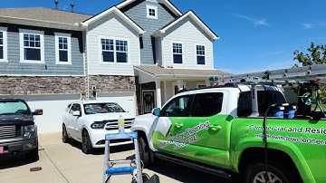 "The Ultimate Guide to Squeegee Window Cleaning: Tips, Techniques, and Tools"