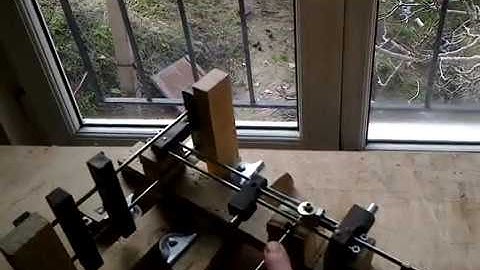 Dynamic Triangle: Gearless Transmission and Mechanical Advantage in One Mechanism