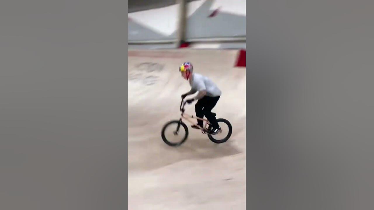Тейлвип на BMX