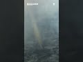 Un raro “tornado de fuego” es captado en cámara durante una quema controlada | Telemundo 39