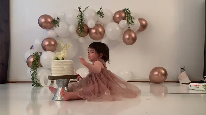 Cake Smash Photoshoot - Behind the scenes