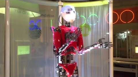 Robot singing "Singing in The Rain" @ The Science Center