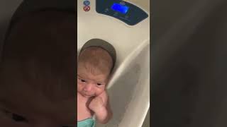 Bath time for baby Leo! #babyproducts #babyfavorites #babiesofyoutube