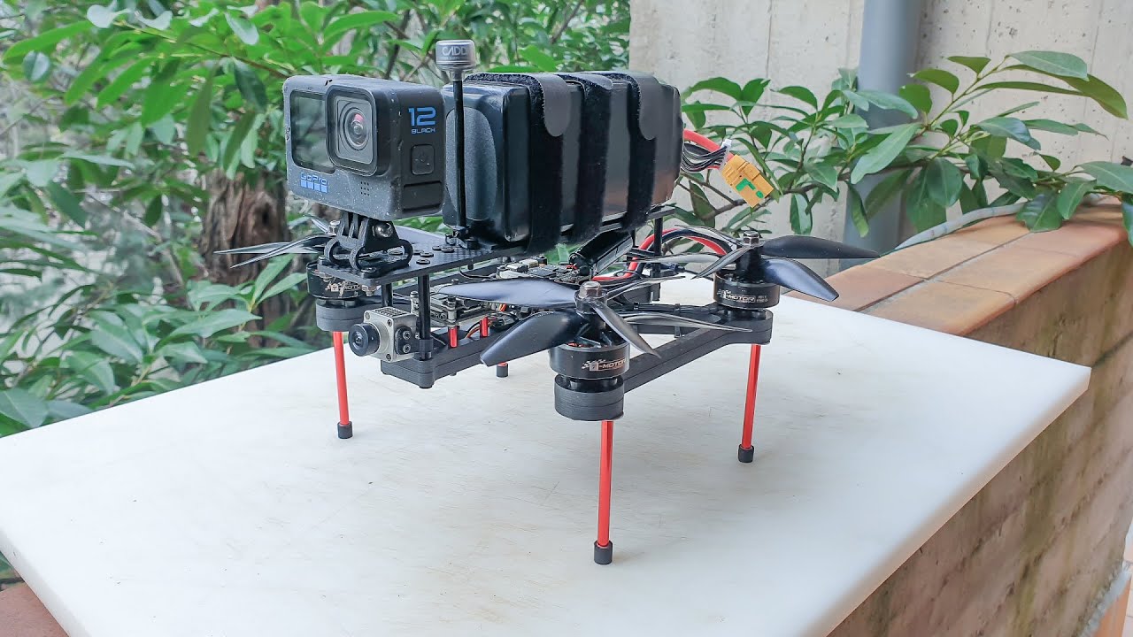 With 20min of flight time, the Xpert Pro Racer is the first silent ...