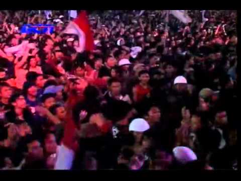 Download lagu Slank Feat Iwan Fals - Orkes Sakit Hati (Live) Slank Feat Iwan Fals - Orkes Sakit Hati (Live)