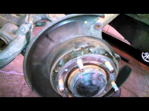 Rear brake pad replacement 2006 Kia Sedona. How to change rear brakes