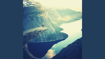 Modish Backdrops for Tranquility