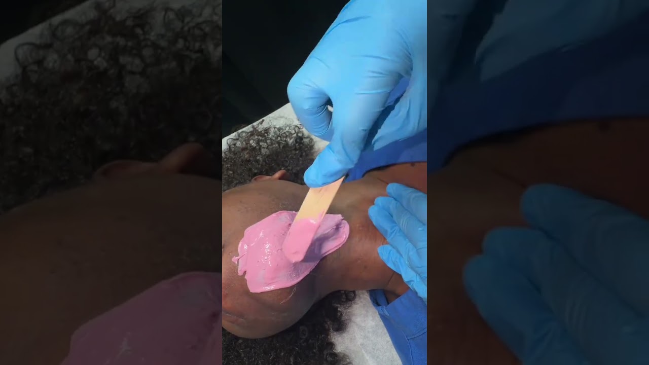 Replying to @𝓐𝓭𝓮𝓷𝓪 ❤︎ Yaaaasss! 🩷Plumeria by @Black Coral Wax is my girl!