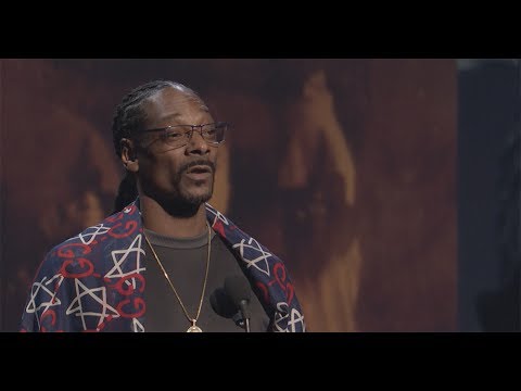 Snoop Dogg Inducts Tupac Shakur into the Rock & Roll Hall of Fame 2017