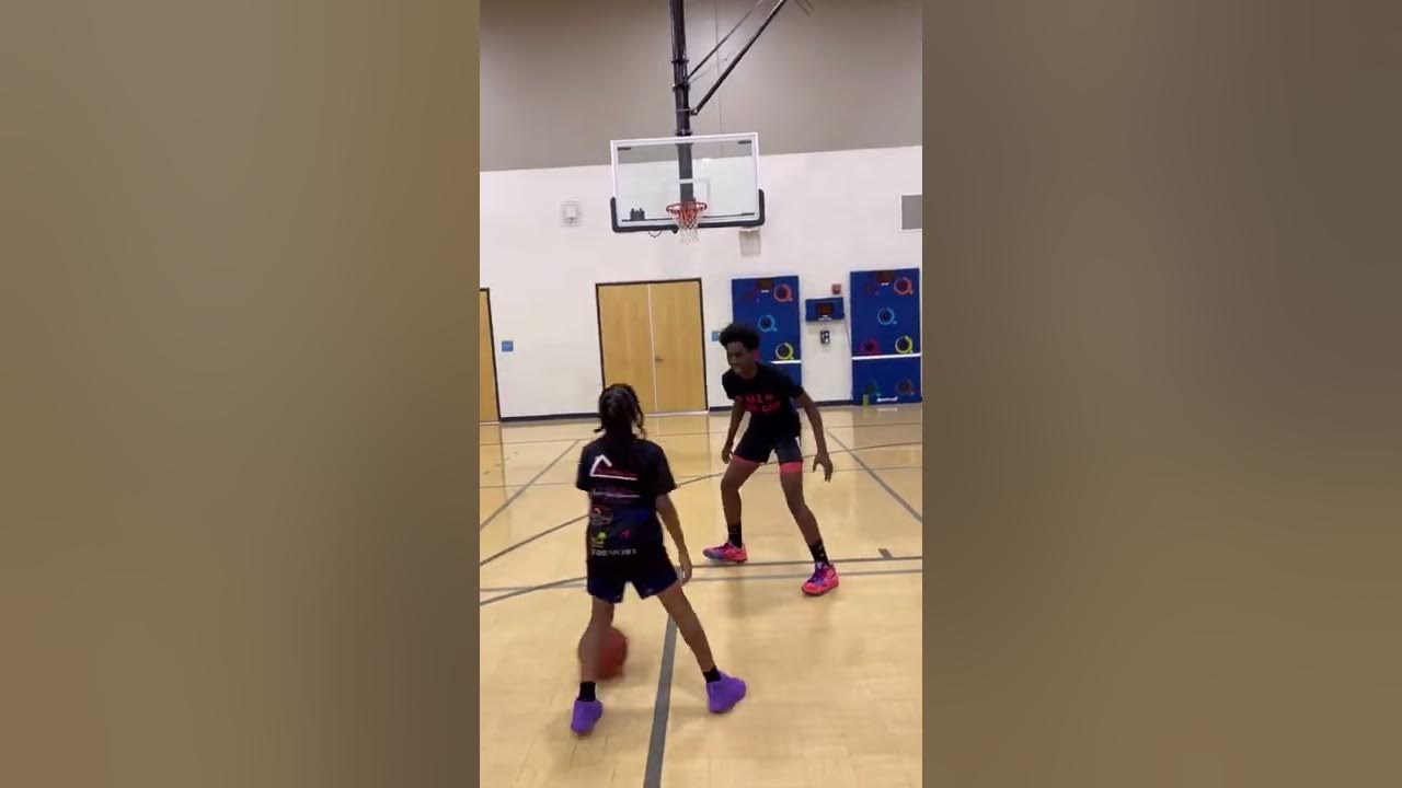 Showing small guards how to use the Floater , reverse lay up & three