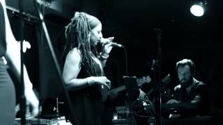 Imaani - Can't Hide Love (Live at the 606 Club) chords