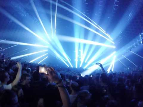 NOISIA - OUTER