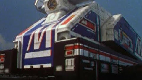 Max Solarzord | Titanium Ranger | Lightspeed Rescue | Power Rangers Official