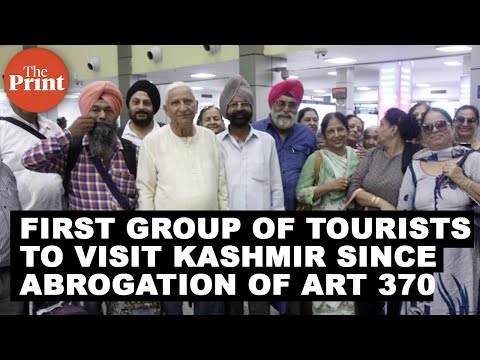 Gurdwara sevaks, first large group of tourists to visit Kashmir since the abrogation of Article 370