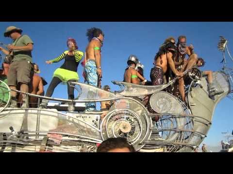 Burning Man - Distrikt day party