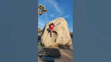 Joshua Tree Bouldering | Holenoid (V0-)