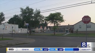 Carjacking suspects crash in chase, three injured in Rochester