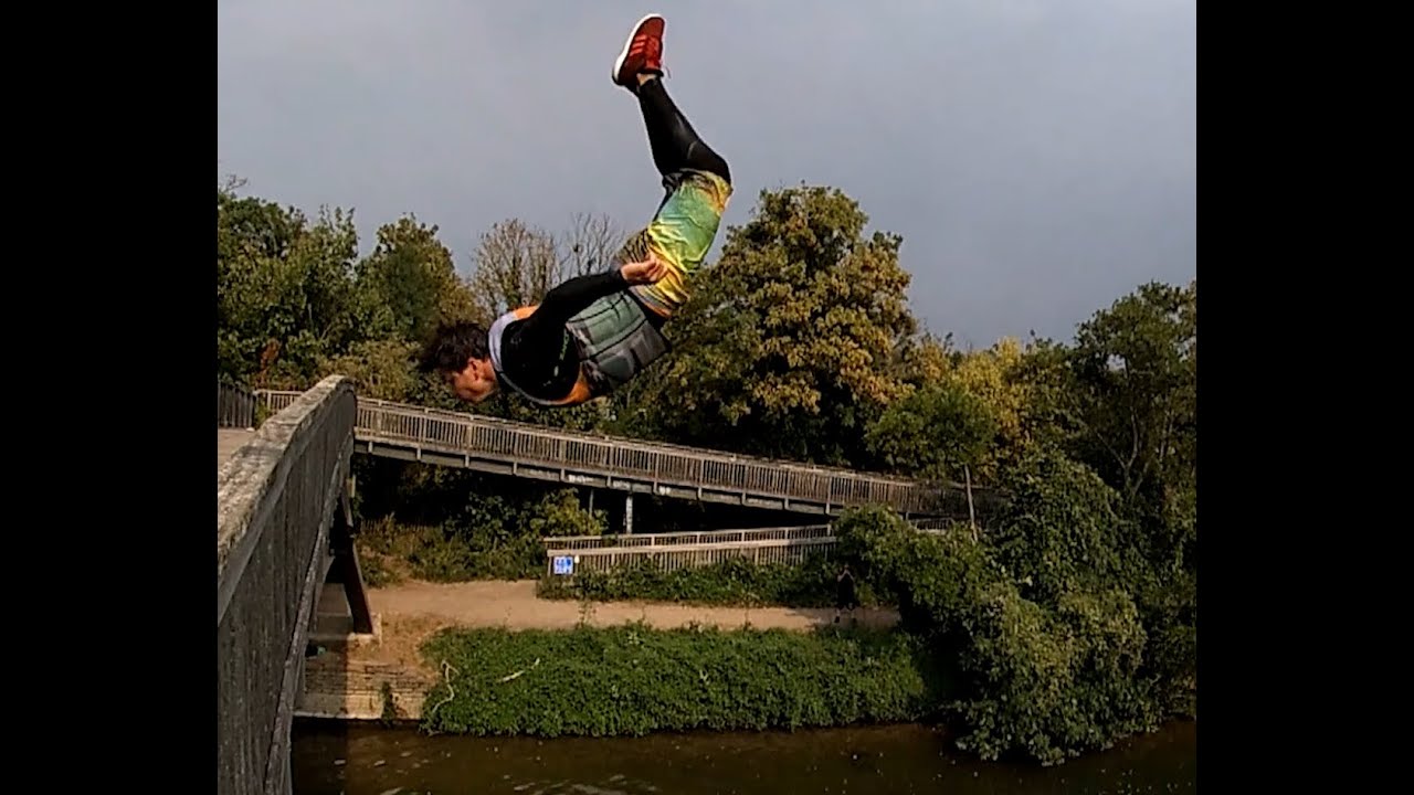 Explore highdiving with Renars Latz