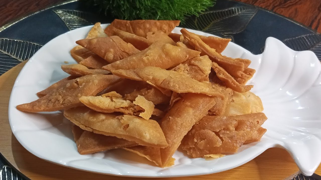Ramzan Series: Episode 13 | Halwai Jise Khasta Namak Pare | Super Crispy Namak Pare Recipe 🌙