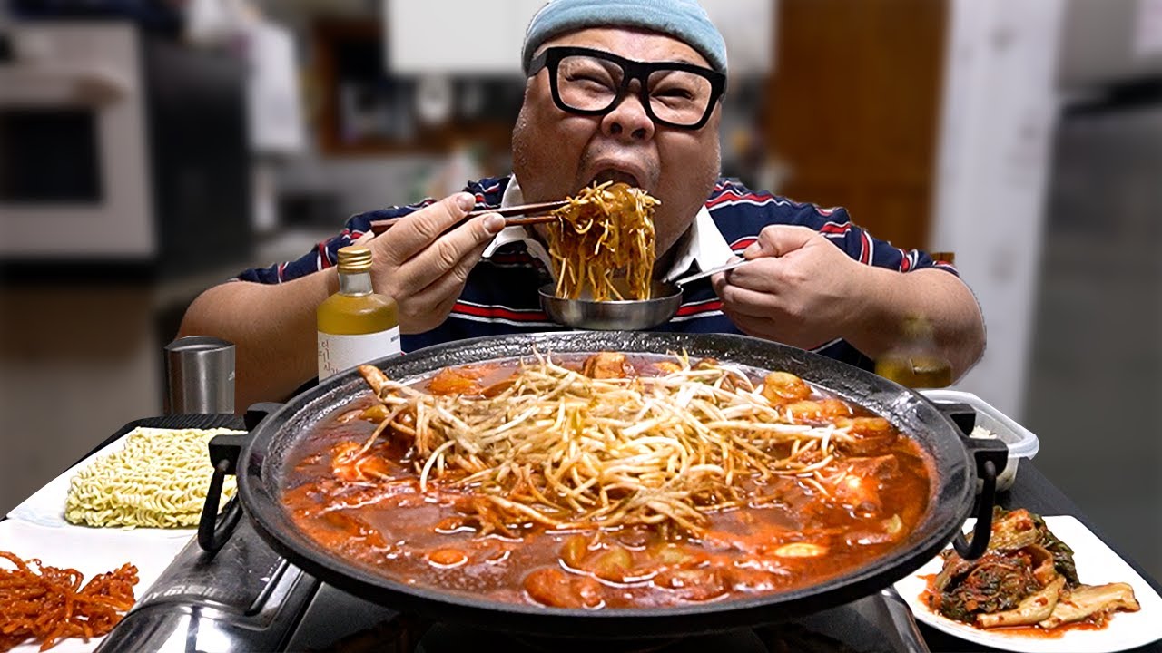 겁나 매운갈비찜에 라면사리 당면사리 추가~ 내일이 두렵지만 후회없다!│Braised spicy ribs Mukbang Eatingshow