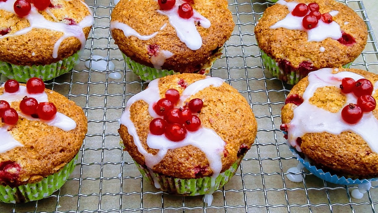 Mandelmuffins mit Johannisbeeren – kochfokus.tv - YouTube