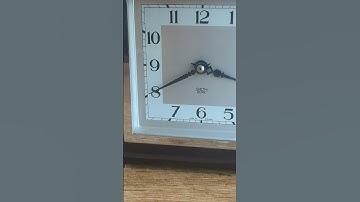 Mains Powered Smith Sectric Bakelite Mantel Clock AFTER Conversion to Quartz / Battery