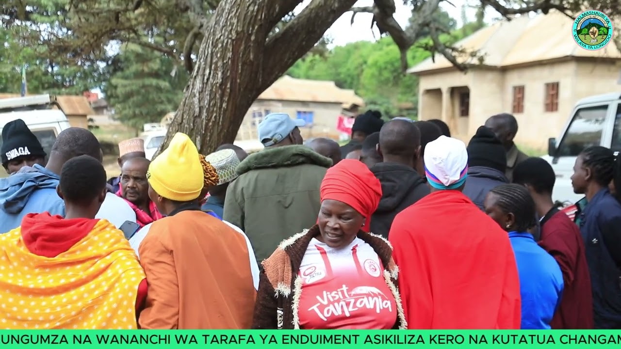 MKUU WA WILAYA YA LONGIDO AZUNGUMZA NA WANANCHI WA TARAFA YA ENDUIMENT ASIKILIZA KERO NA KUZITATUA