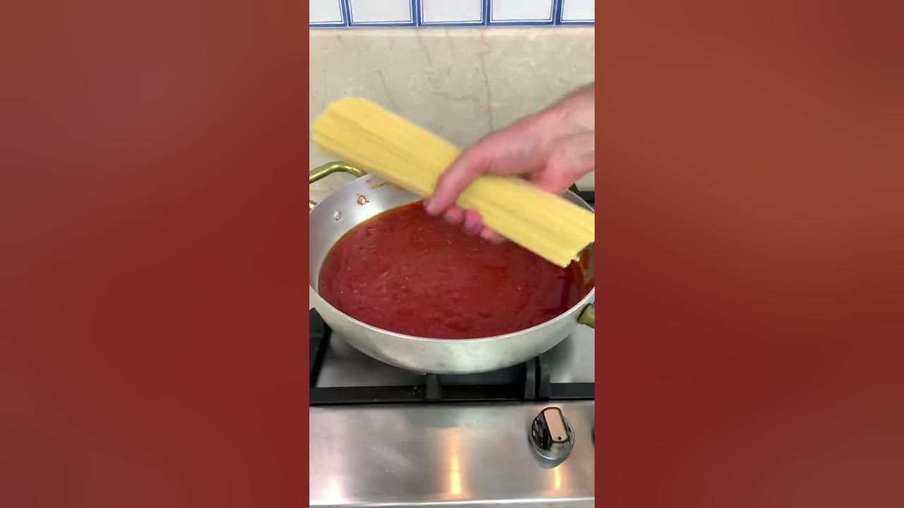 NEVER boil your spaghetti again! 😍 #shorts #pasta