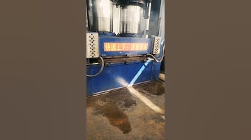 2500 ton press is producing GMT fiber brick pallet