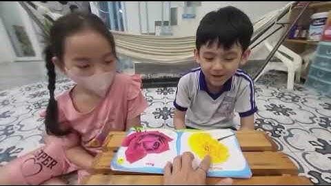 Tiếng Anh Giao Tiếp Thiếu Nhi Tại Phan Thiết: Candy and Leon talking about Flowers