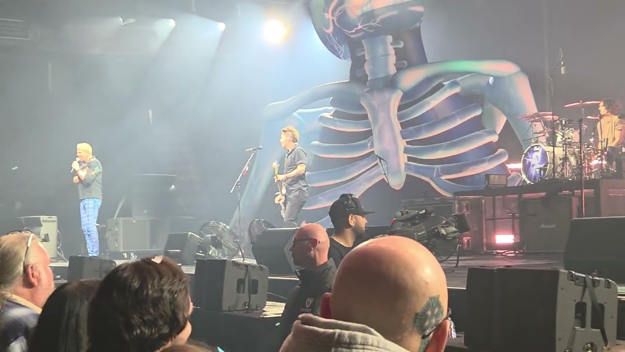 The Offspring - Bad Habit (with mid-song monologue) - Oshawa, ON - February 18, 2026