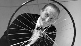 Marcel Duchamp Talks with Martin Friedman about the Readymade Resimi