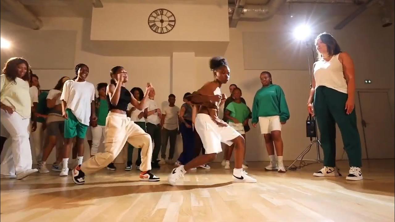 Lauriana afro dance et Nana afro dance - YouTube